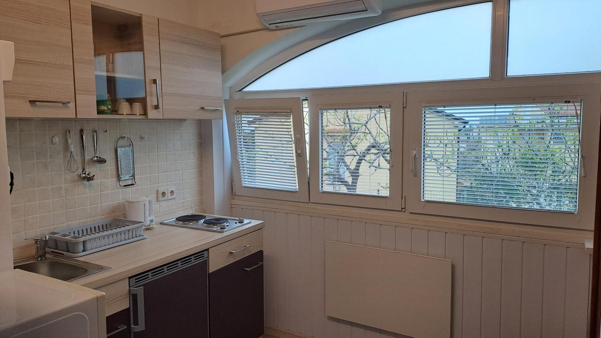 Studio Apartments Maslinik Кърк Екстериор снимка