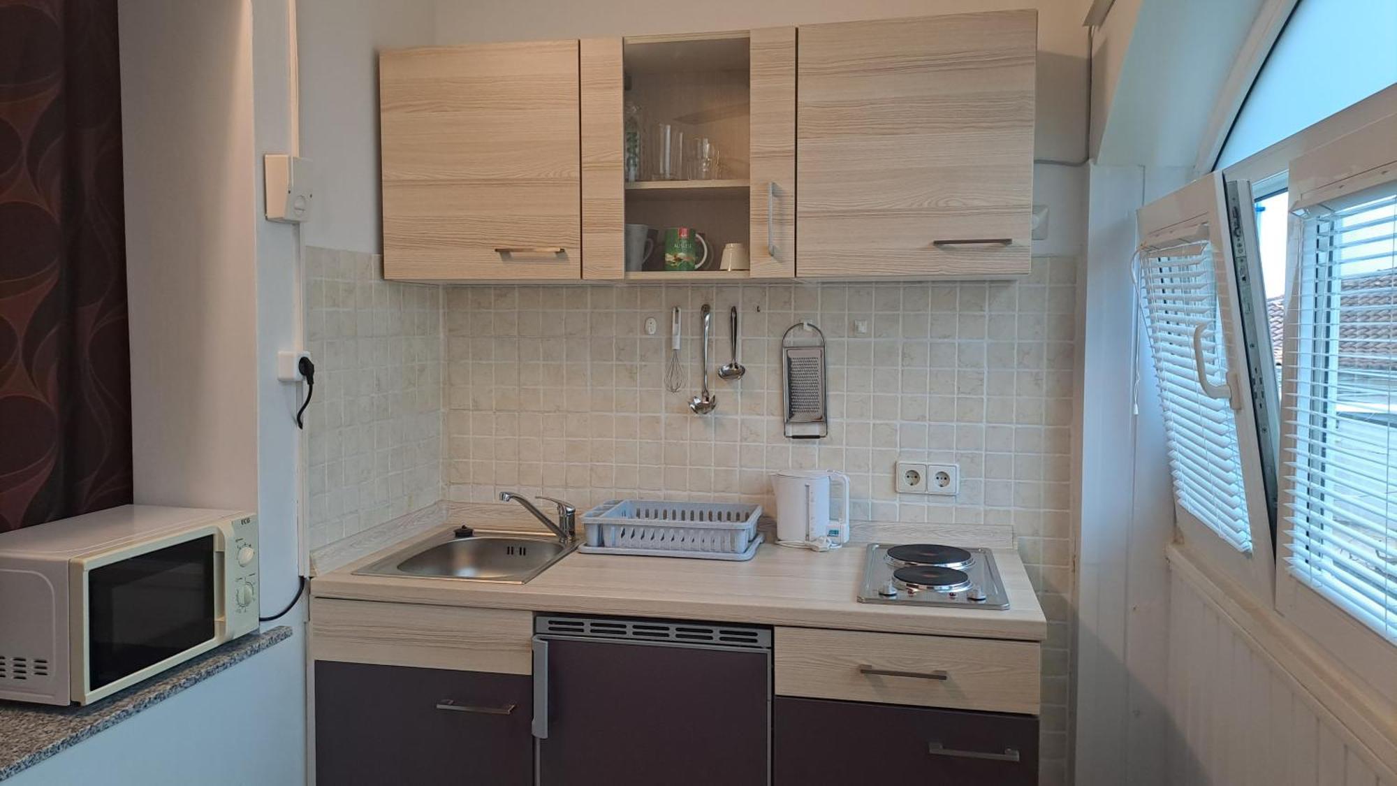 Studio Apartments Maslinik Кърк Екстериор снимка