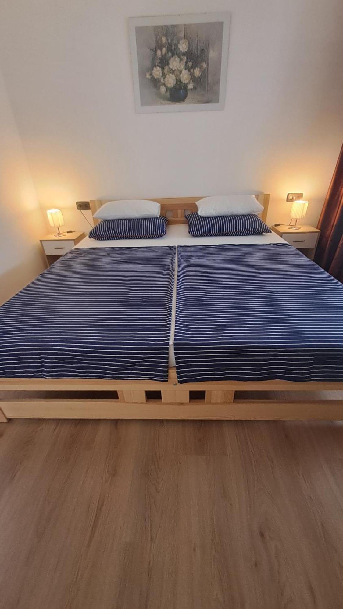 Studio Apartments Maslinik Кърк Екстериор снимка