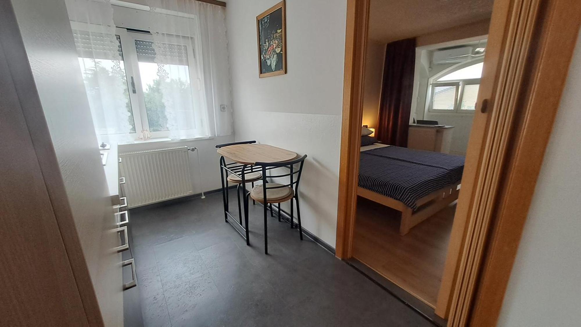 Studio Apartments Maslinik Кърк Екстериор снимка